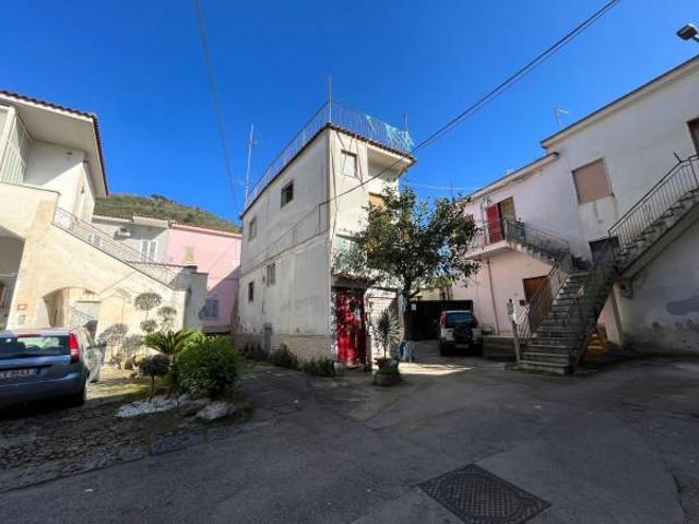 Casa in vendita a Casamarciano, Campania