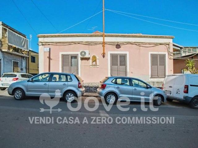 Casa in vendita a Borgo-Sanzio, Catania