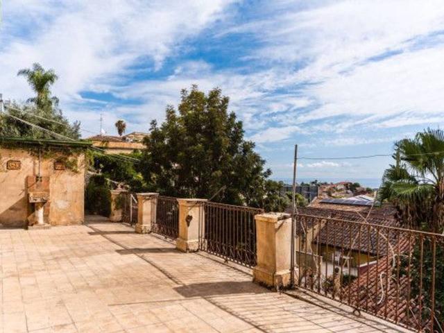 Casa in vendita a Picanello-Ognina-Barriera-Canalicchio, Catania