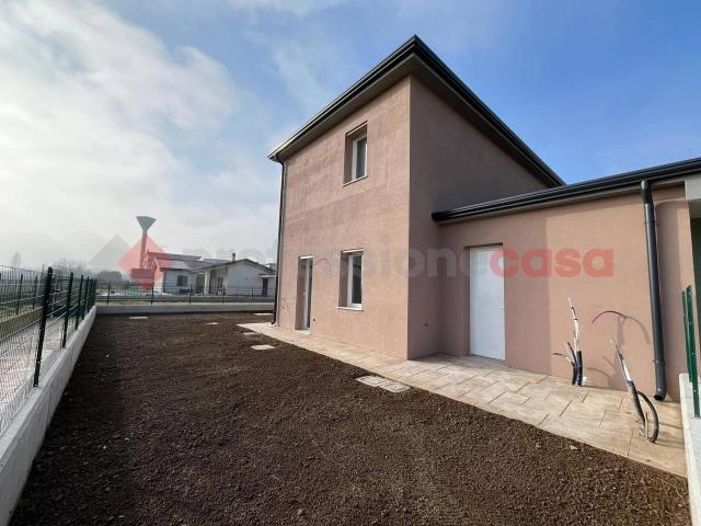 Casa in vendita a Erbè, Veneto