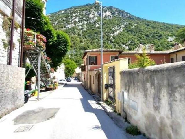 Casa in vendita a Altolina, Foligno