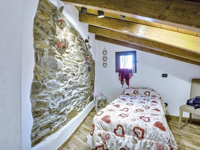 Casa in vendita a Comunità Montana Valli del Verbano, Maccagno