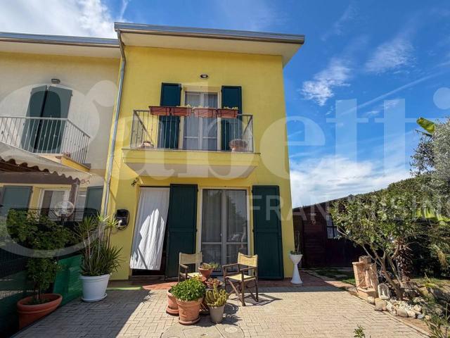 Casa in vendita a Ravenna, Reggio Emilia
