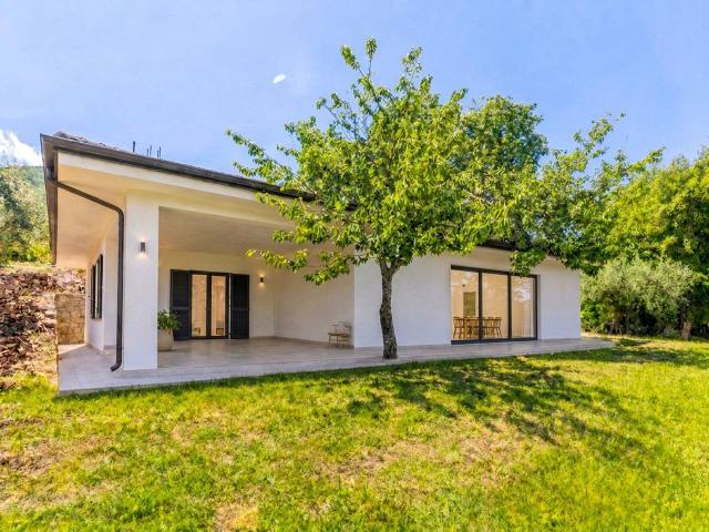 Casa in vendita a Roccadaspide, Campania