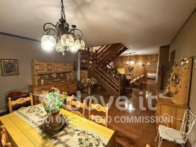 Casa in vendita a Comunità Montana della Valle Brembana, San Giovanni Bianco