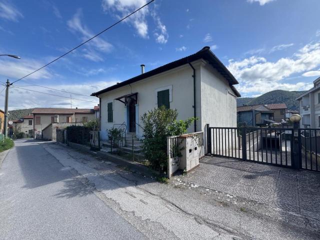 Casa in vendita a Terni, Umbria