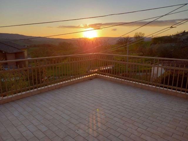 Casa in vendita a Izzalini, Umbria