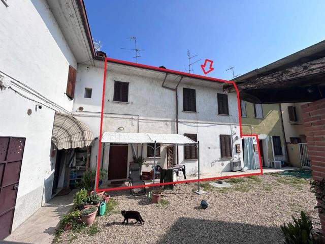 Casa in vendita a Zerbolò, Lombardia