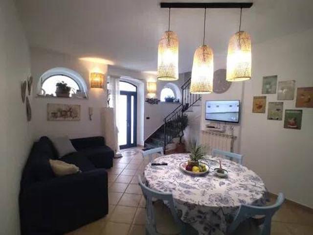 Villa Indipendente in affitto a Gaeta, Lazio