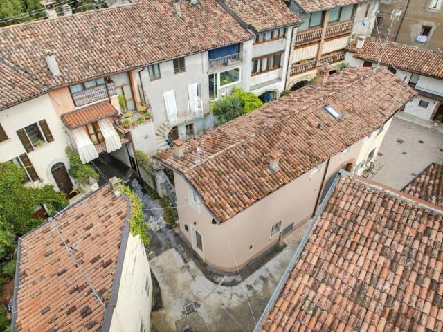 Villa Indipendente in affitto a Botticino Sera, Botticino
