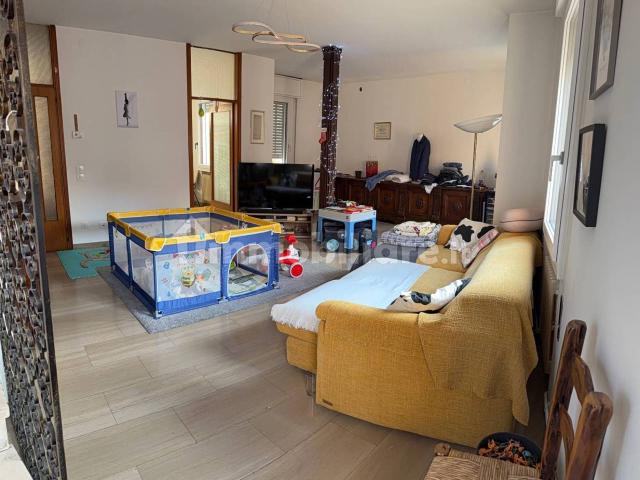 Villa Indipendente in affitto a Campagna, Campania