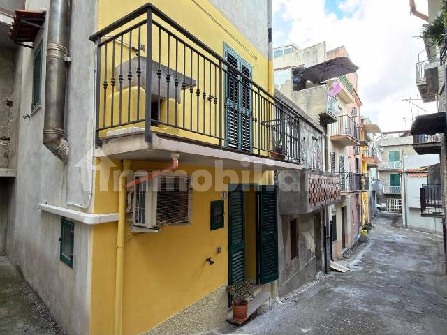 Villa Indipendente in affitto a Santa Lucia del Mela, Messina