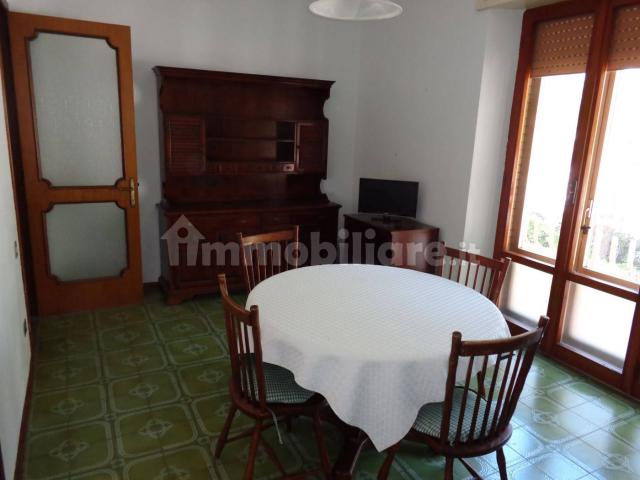 Villa Indipendente in affitto a Chiesanuova, Marche