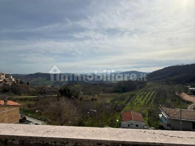 Villa Indipendente in affitto a Chiampo, Veneto
