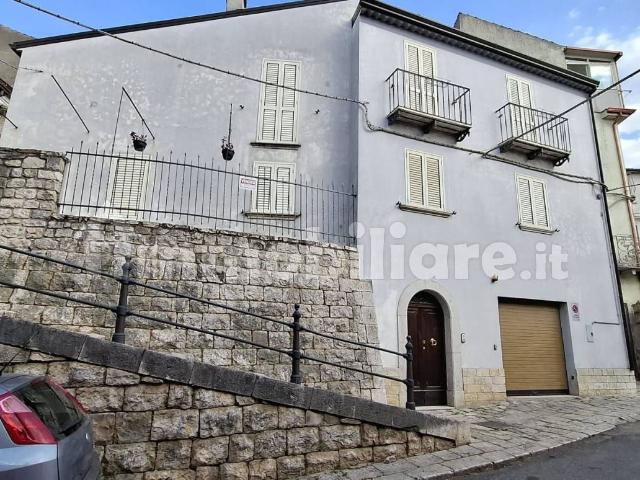 Villa Indipendente in affitto a Riccia, Molise