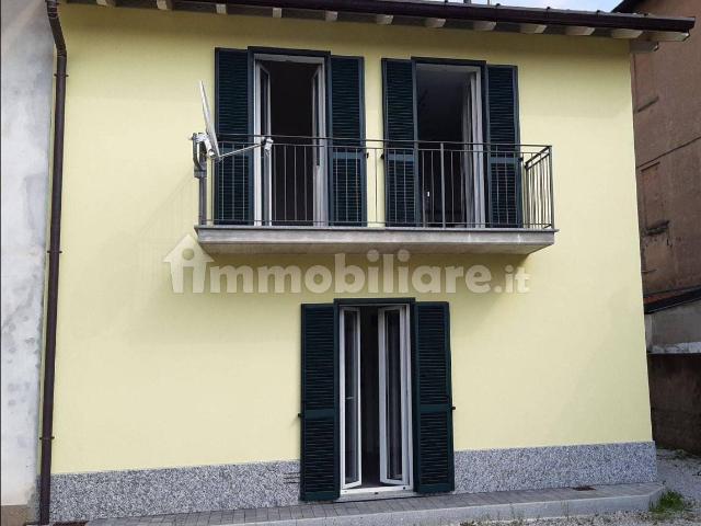 Villa Indipendente in affitto a Comunità Montana del Piambello, Cantello
