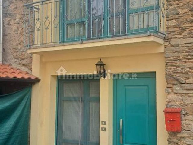 Villa Indipendente in affitto a Comunità Montana del Piambello, Cantello