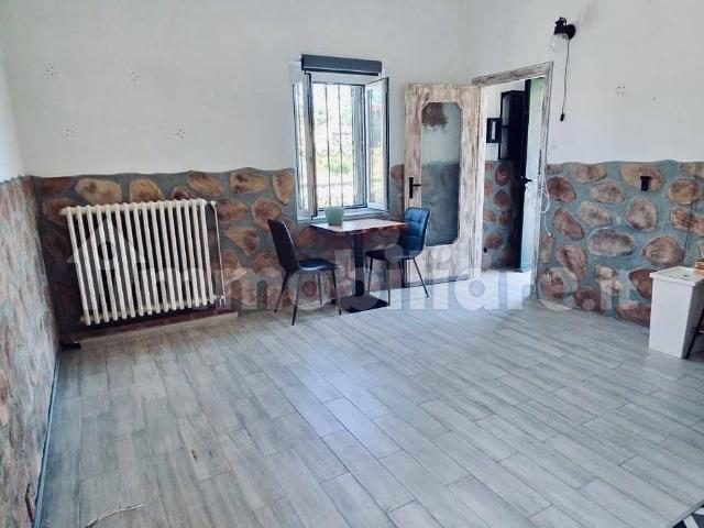 Villa Indipendente in affitto a Borgo Ticino, Pavia
