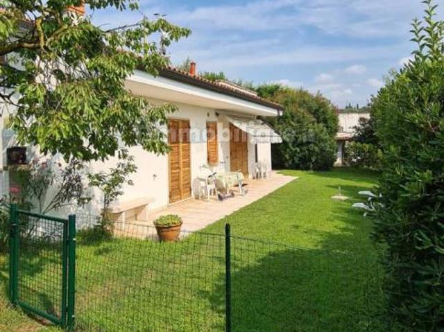 Villa Indipendente in affitto a Lazise, Verona