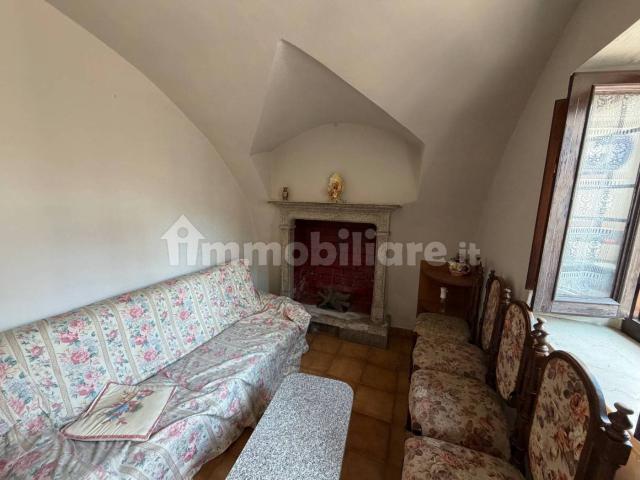 Villa Indipendente in affitto a Cinzano, Piemonte