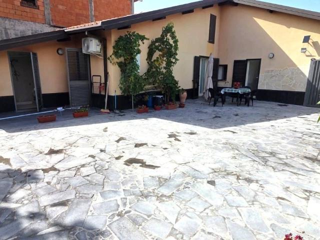 Villa Indipendente in affitto a Santa Barbara, Ragalna