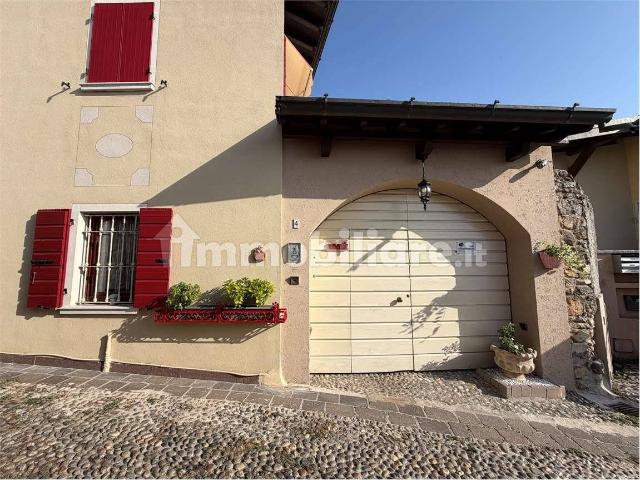 Villa Indipendente in affitto a Montinelle, Manerba Del Garda