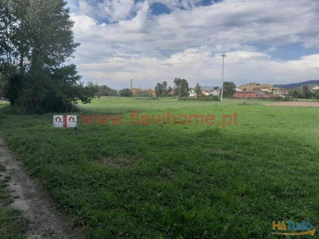 Terreno venda em Chaves, Vila Real