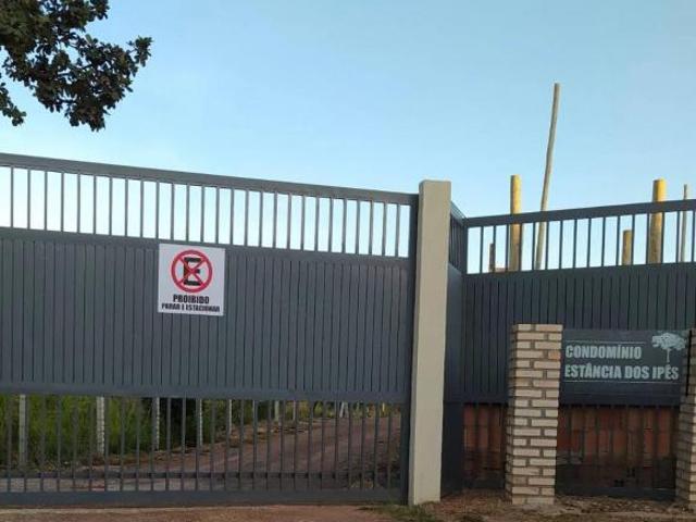 Terreno venda em Condomínio Quinta dos Ipês, Jardim Botânico