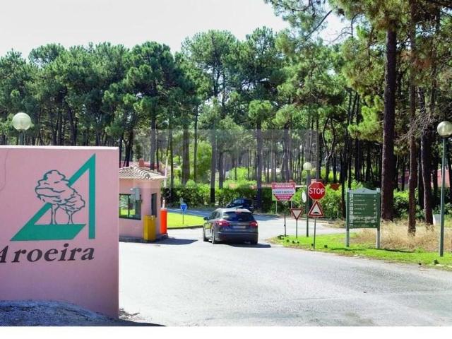 Terreno venda em Herdade da Aroeira, Almada