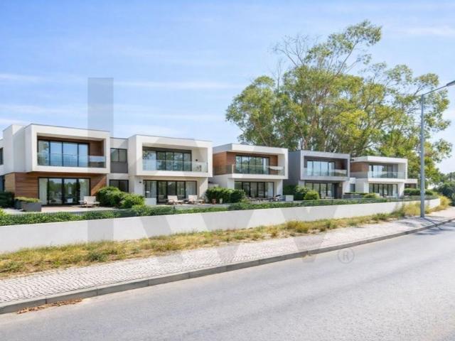 Terreno venda em Alto do Índio, Almada
