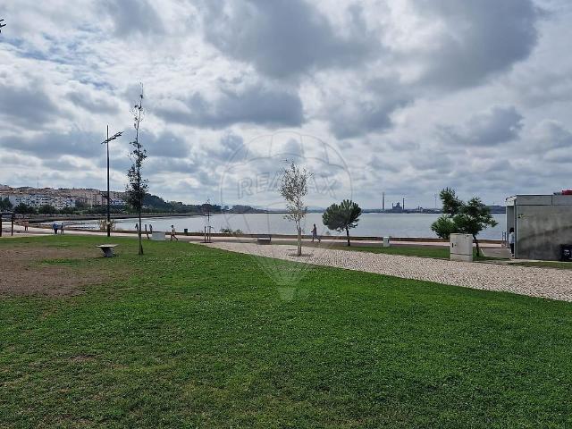 Terreno venda em Alto do Seixalinho, Alto do Seixalinho, Santo André e Verderena