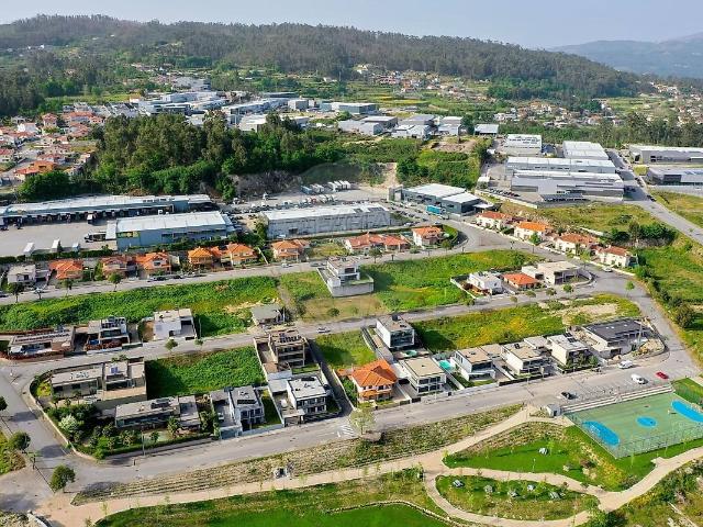 Terreno venda em Arões (São Romão), Fafe