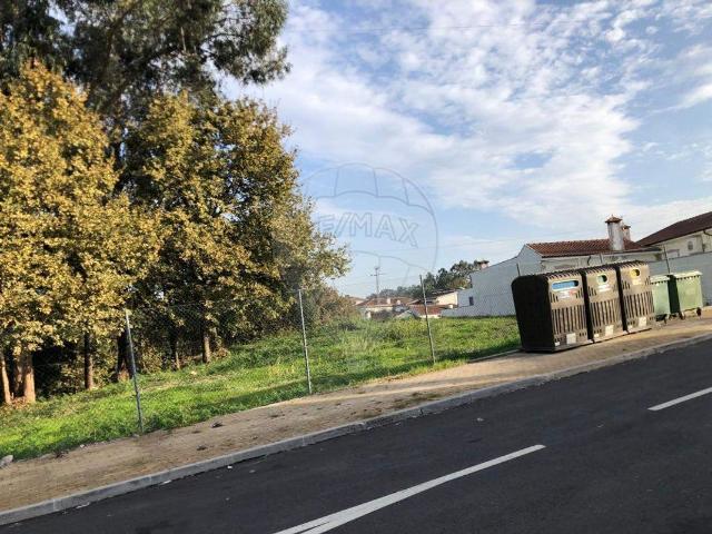 Terreno venda em Lousada, Porto