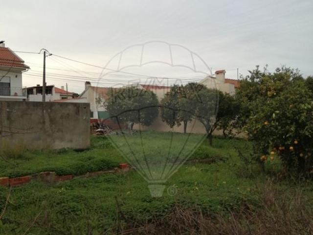 Terreno venda em Santo António Da Charneca, Setúbal