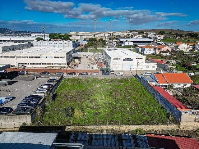 Terreno venda em Massamá, Massamá e Monte Abraão