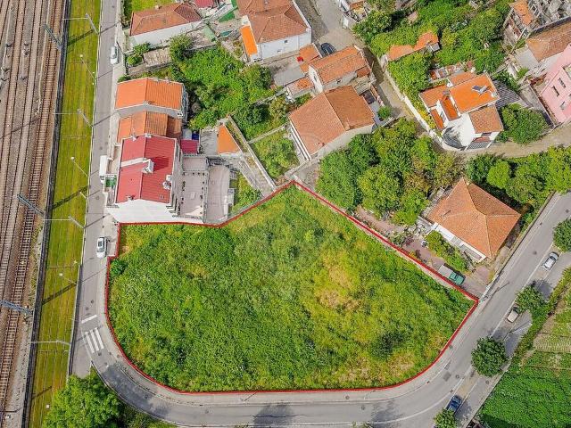 Terreno venda em Lagarteiro, Porto