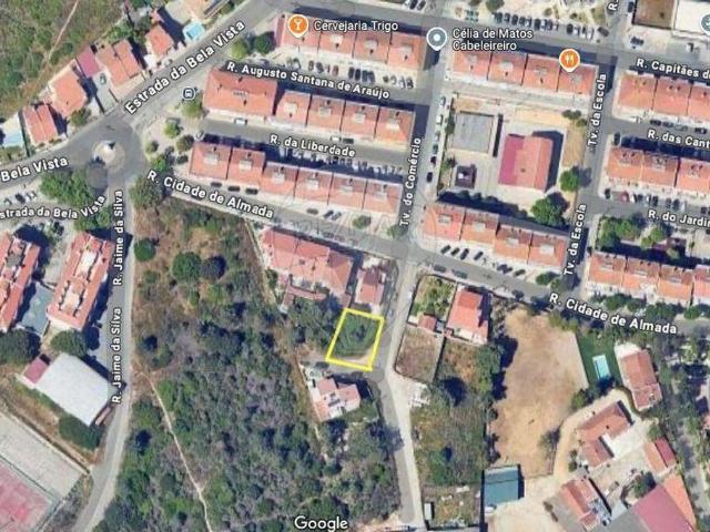 Terreno venda em Área Residencial de Capuchos, Funchalinho, Casas Velhas, Pilotos, Vila Nova de Caparica, Casalinho, Almada