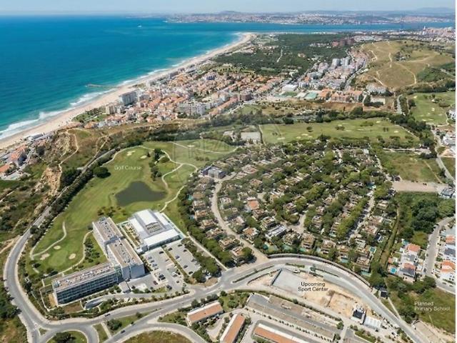 Terreno venda em Área Residencial de Capuchos, Funchalinho, Casas Velhas, Pilotos, Vila Nova de Caparica, Casalinho, Almada