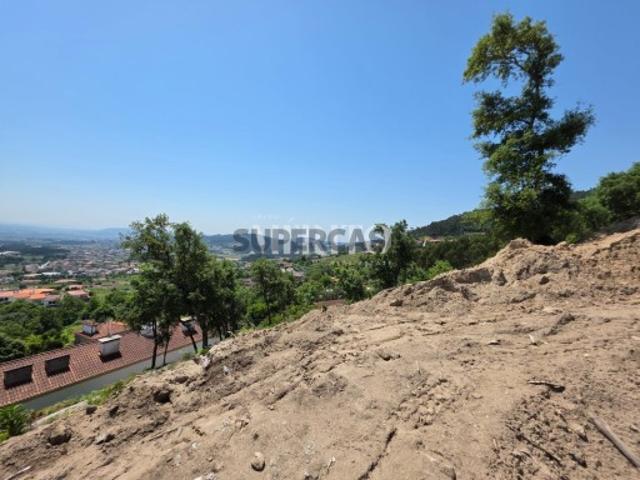 Terreno venda em Barcelos, Carapeços
