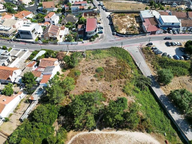 Terreno venda em Cerieira, Almada