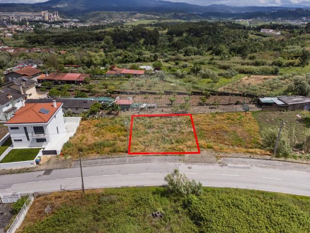 Terreno venda em Coimbrã, Botão