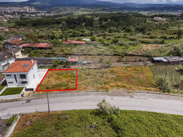 Terreno venda em Coimbrã, Botão