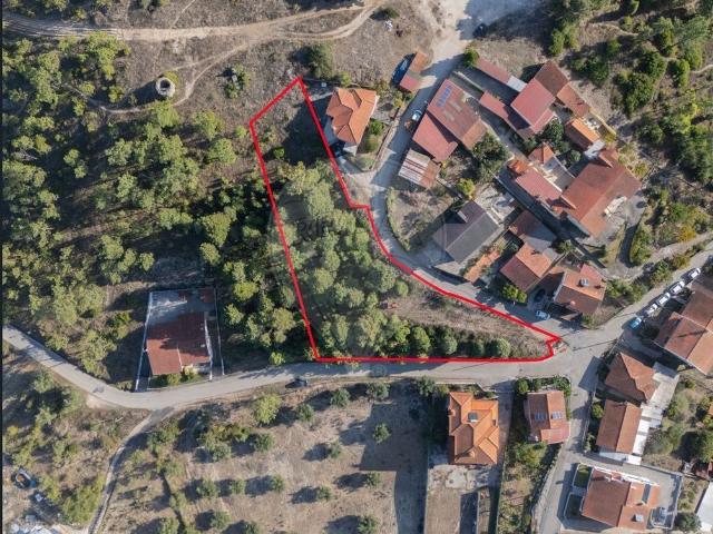 Terreno venda em Coimbrã, Botão