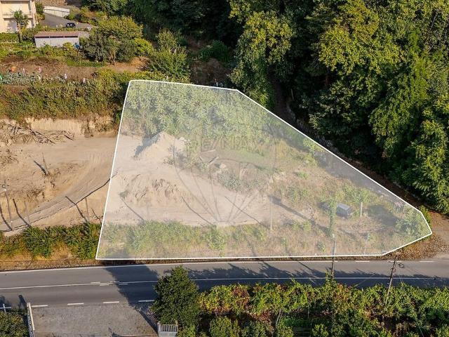 Terreno venda em Escudeiros e Penso (Santo Estêvão e São Vicente), Braga