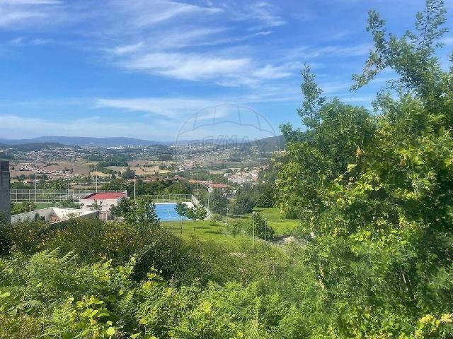 Terreno venda em Escudeiros e Penso (Santo Estêvão e São Vicente), Braga
