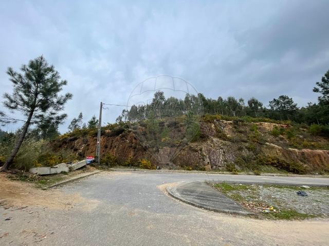 Terreno venda em Felgueiras, Porto