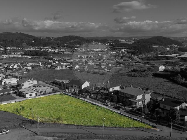 Terreno venda em Figueiras e Covas, Lousada