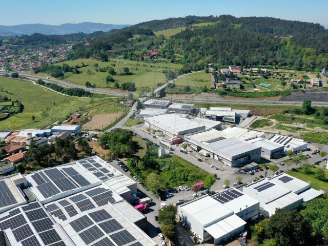 Terreno venda em Candoso São Tiago e Mascotelos, Guimarães
