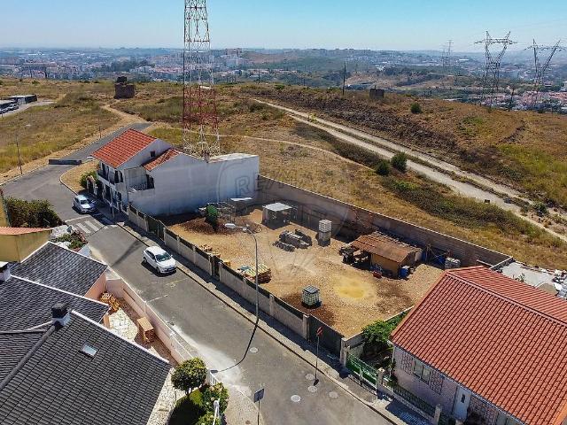 Terreno venda em Mina de Água, Amadora