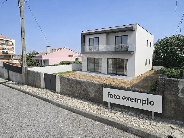 Terreno venda em Casal da Mira, Amadora
